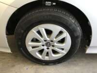 Toyota Prius 2017 5p Base Hibrido L4/1.8 Aut 2017 Toyota Prius Venta Llantas 10