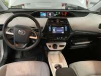 Toyota Prius 2017 5p Base Hibrido L4/1.8 Aut 2017 Toyota Prius Venta Interiores 1