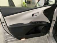 Toyota Prius 2017 5p Base Hibrido L4/1.8 Aut 2017 Toyota Prius Venta Interiores 11