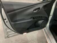 Toyota Prius 2017 5p Base Hibrido L4/1.8 Aut 2017 Toyota Prius Venta Interiores 15
