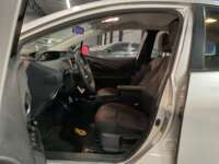 Toyota Prius 2017 5p Base Hibrido L4/1.8 Aut 2017 Toyota Prius Venta Interiores 16