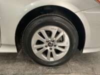 Toyota Prius 2017 5p Base Hibrido L4/1.8 Aut 2017 Toyota Prius Venta Llantas 1