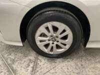 Toyota Prius 2017 5p Base Hibrido L4/1.8 Aut 2017 Toyota Prius Venta Llantas 10