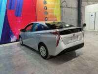 Toyota Prius 2017 5p Base Híbrido L4/1.8 Aut  2017 Toyota Prius Venta Exteriores 5