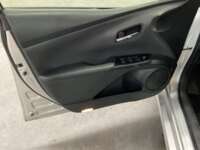 Toyota Prius 2017 5p Base Híbrido L4/1.8 Aut  2017 Toyota Prius Venta Interiores 13