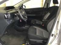 Toyota Prius 2018 5p C Híbrido L4/1.5 Aut 2018 Toyota Prius Venta Interiores 17