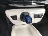 Toyota Prius 2017 5p Base Hibrido L4/1.8 Aut 2017 Toyota Prius Venta Interiores 13