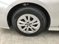 Toyota Prius 2017 5p Base Hibrido L4/1.8 Aut 2017 Toyota Prius Venta Llantas 10