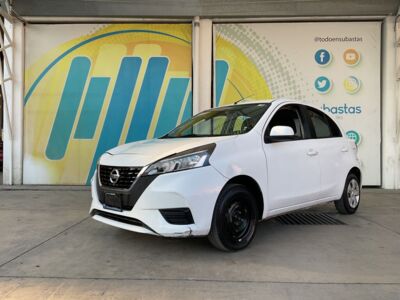 Nissan March 2021 5p Sense L4/1.6 Man