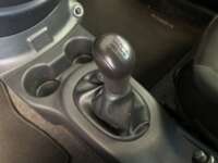 Nissan V-Drive 2022 4p Sense L4/1.6 Man 2022 Nissan V-Drive Venta Interiores 8