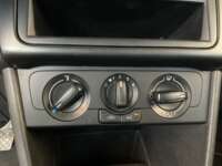 Volkswagen Vento 2021 4p Startline L4/1.6 Man 2021 Volkswagen Vento Venta Interiores 8