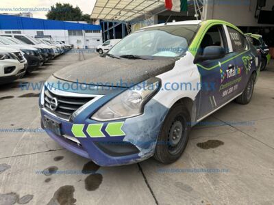 Nissan V-Drive 2022 4p Sense L4/1.6 Man