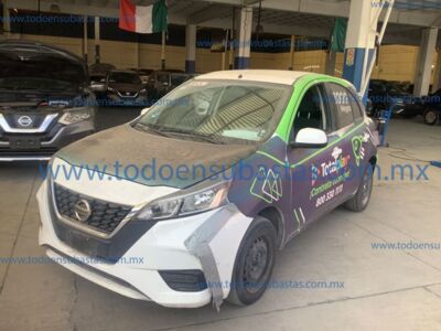 Nissan March 2021 5p Sense L4/1.6 Man
