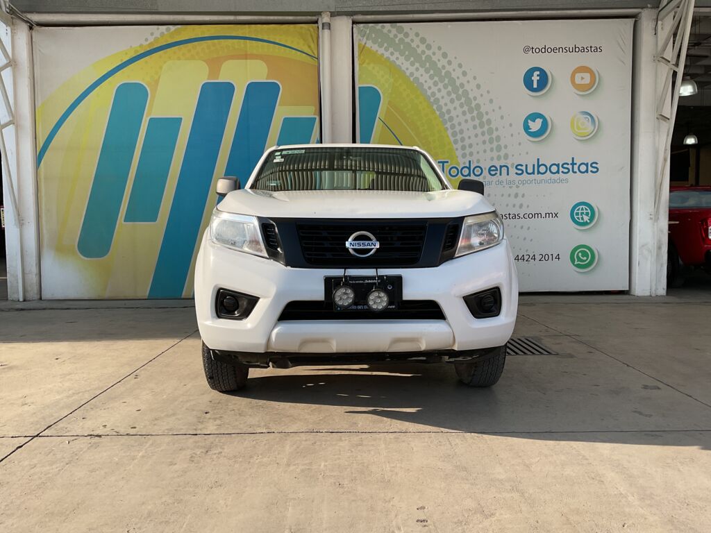 Nissan NP300 Frontier 2020 4p LE Diesel L4/2.5/T 4X4 Aut 2020 Nissan NP300 Frontier Venta Exteriores 2