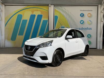 Nissan March 2021 5p Sense L4/1.6 Man