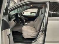 Toyota Highlander 2019 5p LE V6/3.5 Aut 2019 Toyota Highlander Venta Interiores 18