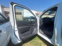 Nissan NP300 Chasis Cabina 2016 2p L4/2.4 Man A/C 2016 Nissan NP300 Venta Interiores 5