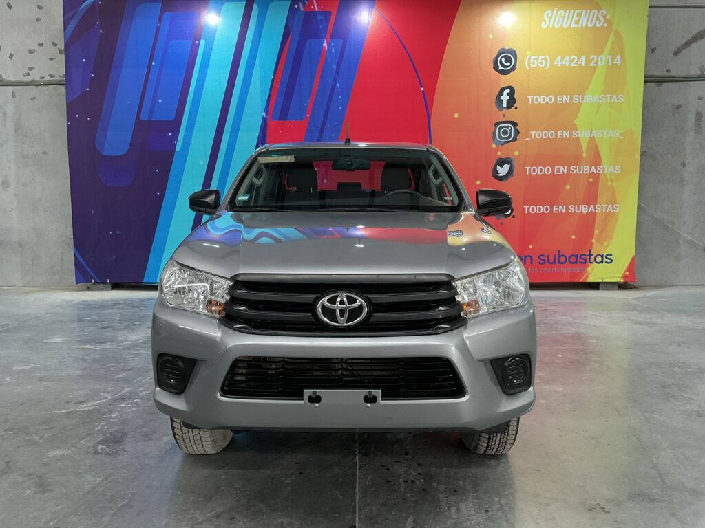 Toyota Hilux 2019 4p Doble Cabina Diesel L4/2.8/T Man 4X4 2019 Toyota Hilux Venta Exteriores 2