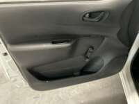 Nissan NP300 2020 Chasis Cabina Tm Dh Paq.  Seg. 6 Vel A/C 2020 Nissan NP300 Venta Interiores 12