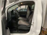 Nissan NP300 2020 Chasis Cabina Tm Dh Paq.  Seg. 6 Vel A/C 2020 Nissan NP300 Venta Interiores 13