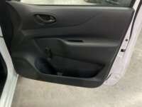 Nissan NP300 2020 Chasis Cabina Tm Dh Paq.  Seg. 6 Vel A/C 2020 Nissan NP300 Venta Interiores 14