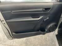 Toyota Hilux 2019 2p Cabina Sencilla L4/2.7 Man 2019 Toyota Hilux Venta Interiores 12