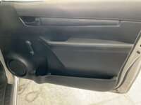 Toyota Hilux 2019 2p Cabina Sencilla L4/2.7 Man 2019 Toyota Hilux Venta Interiores 14