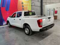 Nissan NP300 Doble Cabina 2020 4p SE L4/2.5 Man A/A Paq. Seg 2020 Nissan NP300 Frontier Venta Exteriores 5