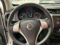 Nissan NP300 Doble Cabina 2020 4p SE L4/2.5 Man A/A Paq. Seg 2020 Nissan NP300 Frontier Venta Interiores 1