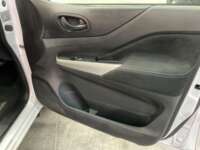 Nissan NP300 Doble Cabina 2020 4p SE L4/2.5 Man A/A Paq. Seg 2020 Nissan NP300 Frontier Venta Interiores 14