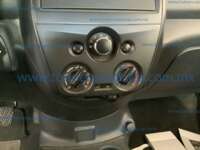 Nissan Versa 2019 4p Sense L4/1.6 Man 2019 Nissan Versa Ingreso Interiores 3