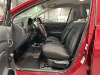 Nissan Versa 2019 4p Drive L4/1.6 Man 2019 Nissan Versa Venta Interiores 12
