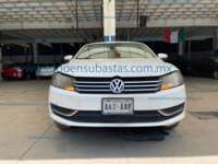 Volkswagen Passat 2015 4p Comfortline L5/2.5 Tiptronic    2015 Volkswagen Passat Ingreso Exteriores 1