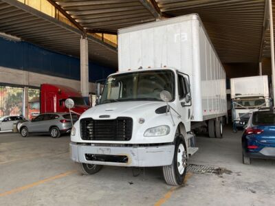 Freightliner M2 2021 2p 35K Man Diesel