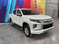 Mitsubishi L200 2022 4p GLX Doble L4/2.4/T Diesel Man 4x4 2022 Mitsubishi L200 Venta Exteriores 3