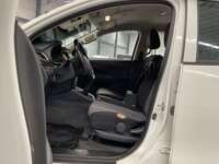 Mitsubishi L200 2022 4p GLX Doble L4/2.4/T Diesel Man 4x4 2022 Mitsubishi L200 Venta Interiores 14
