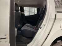 Mitsubishi L200 2022 4p GLX Doble L4/2.4/T Diesel Man 4x4 2022 Mitsubishi L200 Venta Interiores 16