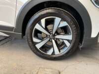 Volkswagen Nivus 2024 5p Highline L3/1.0/T Tiptronic 2024 Volkswagen Nivus Venta Llantas 10