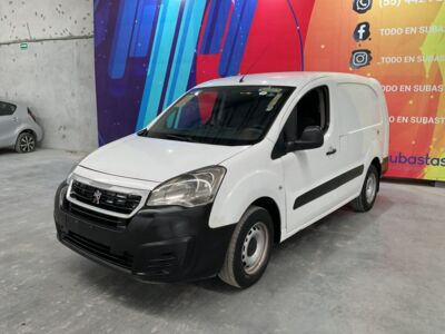 Peugeot Partner 2019 5p L4/1.6/T Diesel Man      