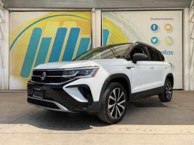 Volkswagen Taos 2024 5p Highline L4/1.4/T Tiptronic