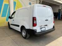 Peugeot Partner 2019 5p L4/1.6/T Diesel Man       2019 Peugeot Partner Venta Exteriores 7