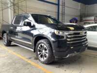 Chevrolet Cheyenne 2023 High Country, V8, 6.2L, Doble Cabina, Aut  2023 Chevrolet Cheyenne Venta Exteriores 3