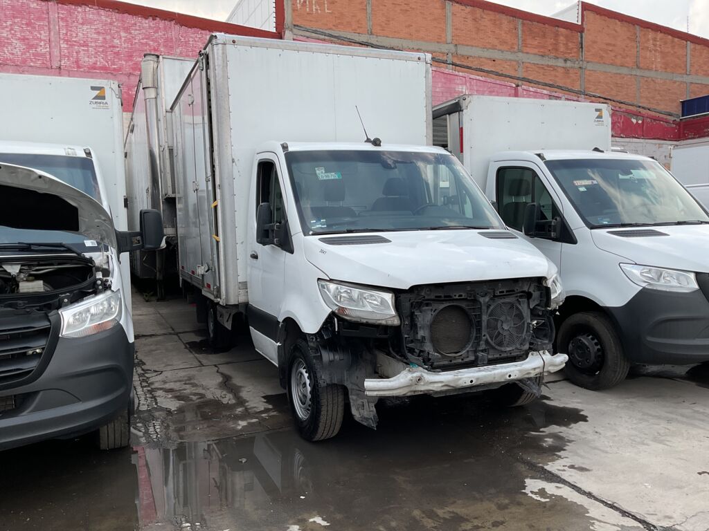 Mercedes-Benz Sprinter 2020 2p 416 Mediana L4/2.14/TDI Aut 2020 Mercedes-Benz Sprinter Venta Exteriores 3