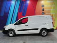 Peugeot Partner 2019 5p L4/1.6/T Diesel Man       2019 Peugeot Partner Venta Exteriores 4