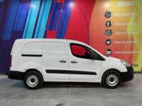 Peugeot Partner 2019 5p L4/1.6/T Diesel Man       2019 Peugeot Partner Venta Exteriores 8