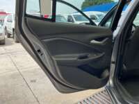 Chevrolet Onix 2021 4p LS L3/1.0/T Aut 2021 Chevrolet Onix Venta Interiores 18