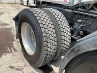 International 7600 SBA 6X4 Cummins- ISM-420 SBA 6X4 International 7600 Venta Llantas 14