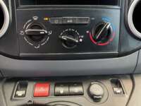 Peugeot Partner 2019 5p L4/1.6/T Diesel Man       2019 Peugeot Partner Venta Interiores 8