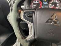 Mitsubishi L200 2023  2023 Mitsubishi L200 Venta Interiores 5