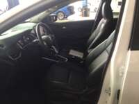 Chevrolet Onix 2024 4p Premier Redline L3/1.0/T Aut IMG_3392